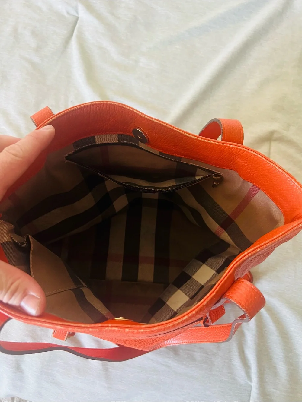 Burberry Orange Leather medium Tote Bag - Picture 2 of 2